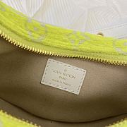 Louis Vuitton Loop Bag in Neon Yellow M81484 23×22×7cm - 2