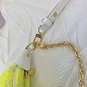 Louis Vuitton Loop Bag in Neon Yellow M81484 23×22×7cm - 6