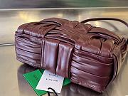 Bottega Veneta Arco Tote Bag in Burgundy 25x16x10cm - 4