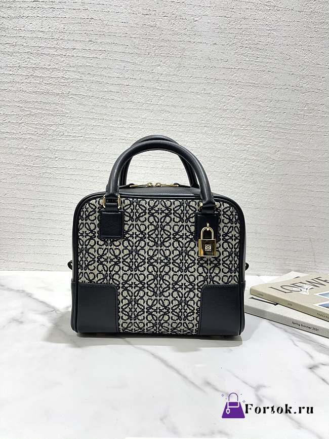 Loewe Amazona Black Bag in Anagram Jacquard and Calfskin 20x11x18cm - 1