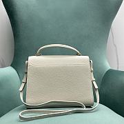 Saint Laurent Cassandra Medium Bag in White 24x10x19.5cm - 4