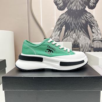 Chanel 2023 Sneaker in Green