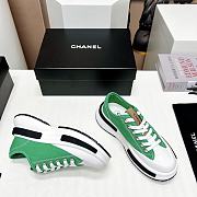 Chanel 2023 Sneaker in Green - 5