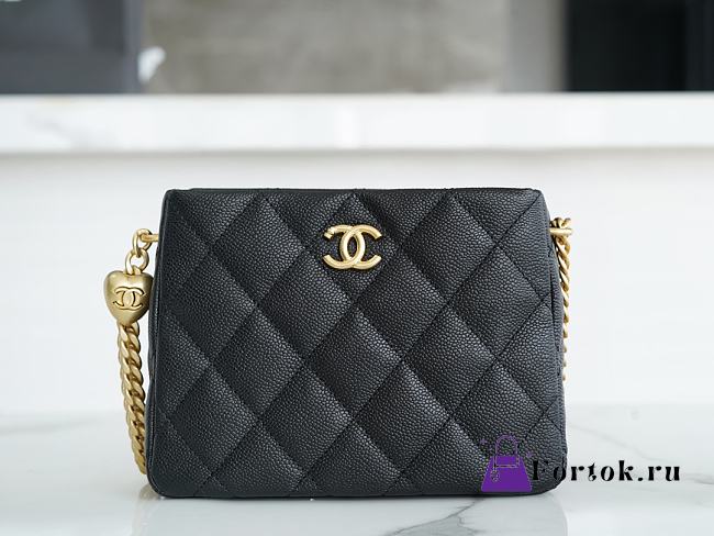 Chanel 23P Hobo Bag in Black 13x18x7cm - 1