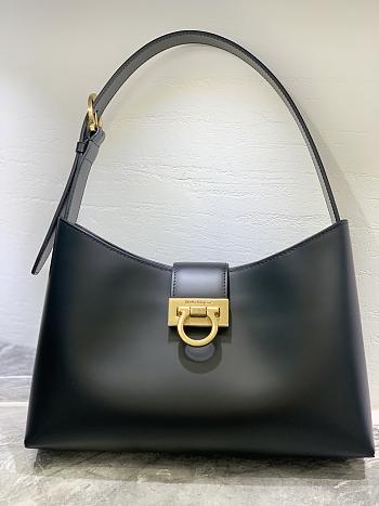 Salvatore Ferragamo Black Handbag 30×20×7cm