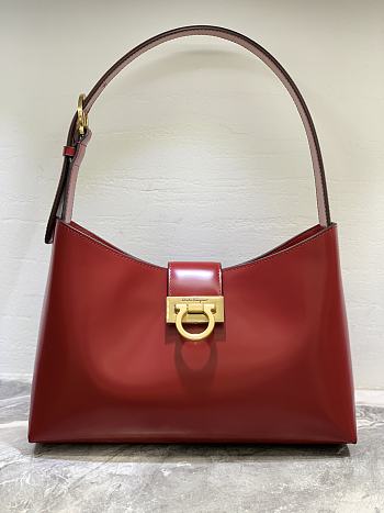 Salvatore Ferragamo Red Handbag 30×20×7cm