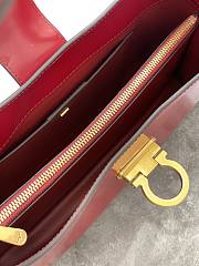 Salvatore Ferragamo Red Handbag 30×20×7cm - 2