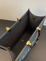 Fendi Sunshine Bag in Black 35x17x31cm - 4