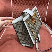 Gucci Padlock GG Medium Shoulder Bag GG Supreme White Leather 26x18x10cm - 4