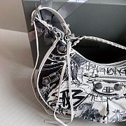 Balenciaga Le Cagole Xs Shoulder Bag Graffiti White 33x16x8cm - 6