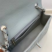Chanel CF Mini Caviar Bag 20cm - 3