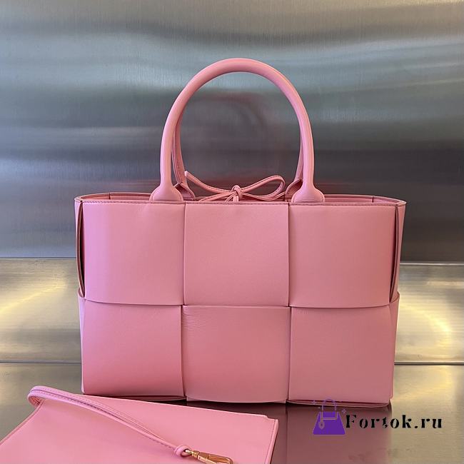 Bottega Veneta Small Arco Tote Bag in Pink 30x20x11.5cm - 1