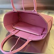 Bottega Veneta Small Arco Tote Bag in Pink 30x20x11.5cm - 3
