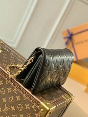 Louis Vuitton Pochette Coussin Black M80742 20x14x8cm  - 3
