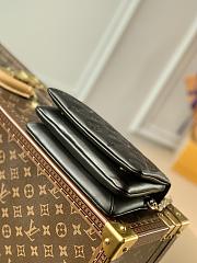Louis Vuitton Pochette Coussin Black M80742 20x14x8cm  - 6