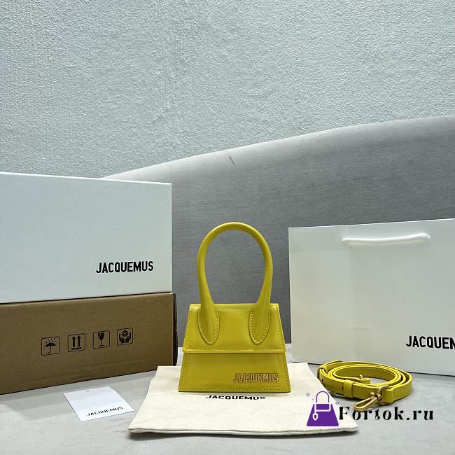 Jacquemus Le Chiquito Mini Yellow Smooth Leather Bag 12x8x5cm - 1