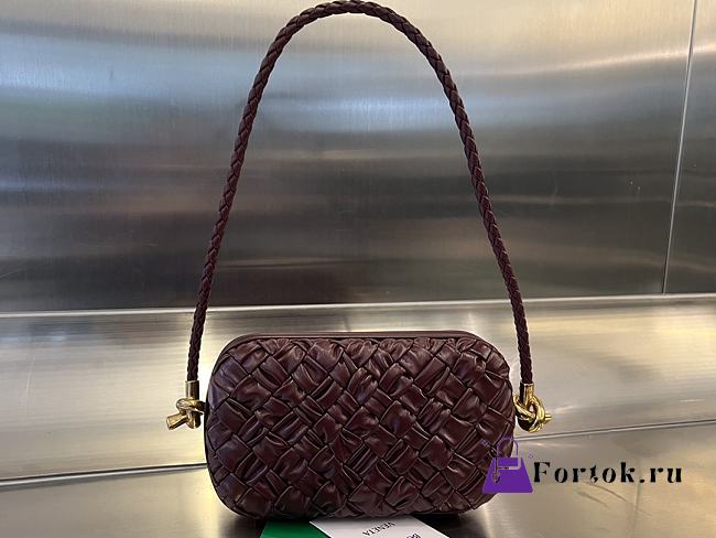 Bottega Veneta Leather Knot Minaudiere Shoulder Bag in Red 20x12x5.5cm - 1