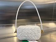 Bottega Veneta Leather Knot Minaudiere Shoulder Bag in White 20x12x5.5cm - 1