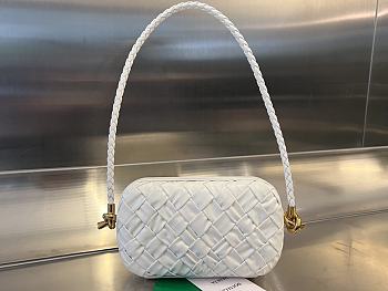 Bottega Veneta Leather Knot Minaudiere Shoulder Bag in White 20x12x5.5cm