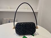 Bottega Veneta Leather Knot Minaudiere Shoulder Bag in Black 20x12x5.5cm - 1