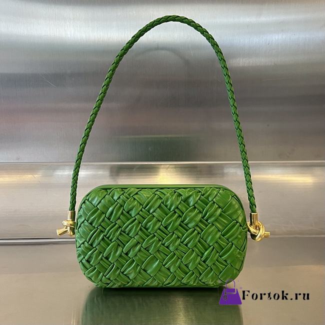 Bottega Veneta Leather Knot Minaudiere Shoulder Bag in Green 20x12x5.5cm - 1