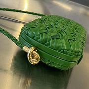 Bottega Veneta Leather Knot Minaudiere Shoulder Bag in Green 20x12x5.5cm - 5