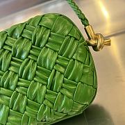 Bottega Veneta Leather Knot Minaudiere Shoulder Bag in Green 20x12x5.5cm - 3