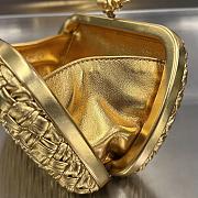 Bottega Veneta Knot Clutch in Gold 19x11.5x5cm - 2