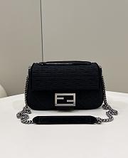 Fendi Women's Black Baguette Chain Medium Shoulder Bag 24×6×13cm - 1