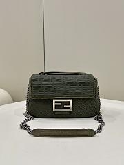 Fendi Women's Green Baguette Chain Medium Shoulder Bag 24×6×13cm - 1