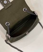 Fendi Women's Green Baguette Chain Medium Shoulder Bag 24×6×13cm - 4