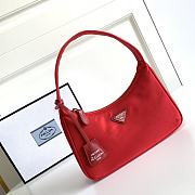 Prada Re-nylon Re-edition 2000 Bag in Red 23x13x5cm - 1