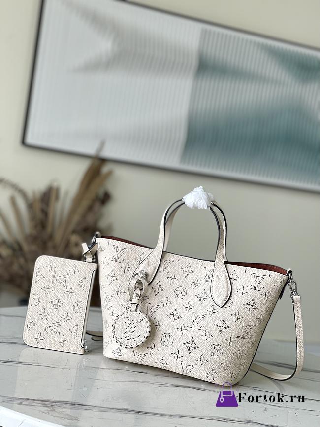 Louis Vuitton Blossom PM Bag in White M21909 20x20x12.5cm - 1