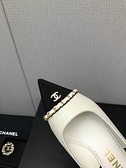 Chanel Pumps in White - 4