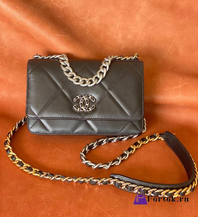 Chanel 22C Flap Bag Brown 19cm - 1