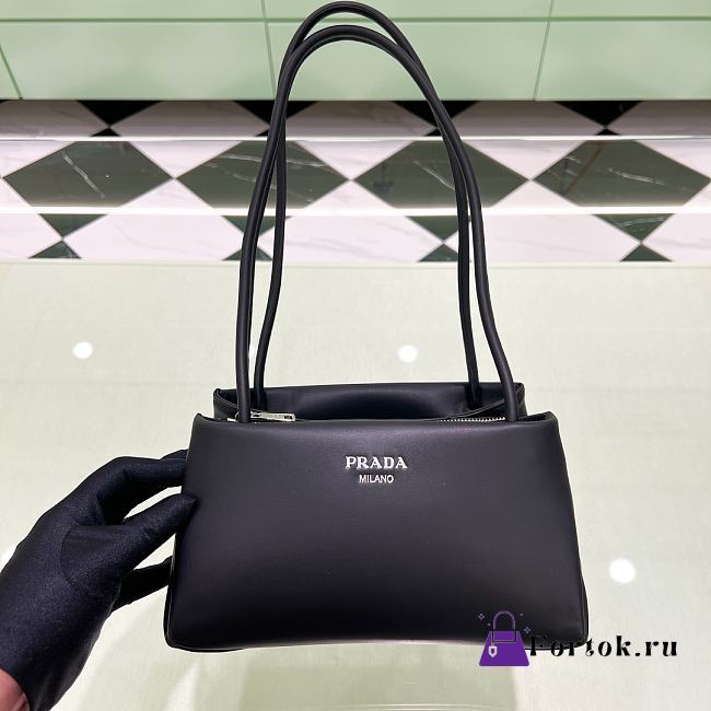 Prada Leather Bag in Black 25x13x13.5cm - 1