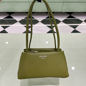 Prada Leather Bag in Green 25x13x13.5cm