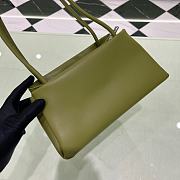 Prada Leather Bag in Green 25x13x13.5cm - 5