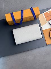 Louis Vuitton Taurillon Leather Wallet M81305 20x11cm - 4