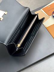Louis Vuitton Taurillon Leather Wallet M81305 20x11cm - 2