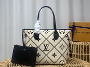 Louis Vuitton Neverfull Monogram Empreinte Leather Bag White/Black M46039 31x28x14cm - 1