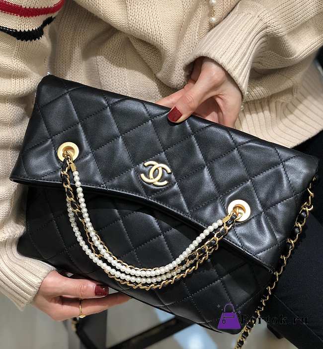 Chanel Tote Bag Pearl With Classic Leather Chains 33×25×5cm - 1