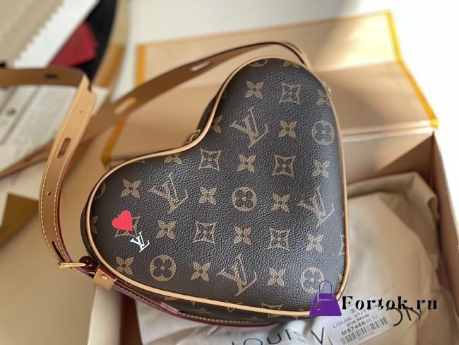 Louis Vuitton Monogram Game On Heart Bag 22x16x6cm - 1