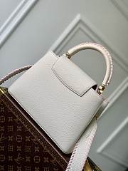 Louis Vuitton Capucines Bag in White 27x18x9cm - 3