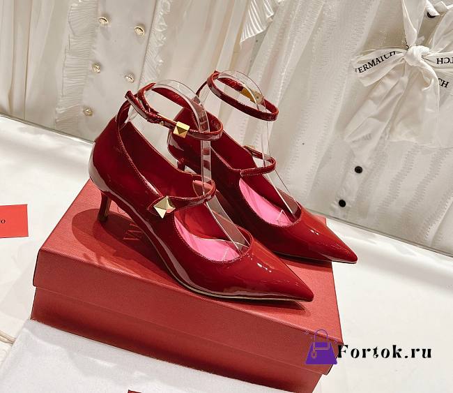 Valentino Garavani Ankle Strap Pumps in Red - 1