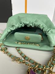Chanel 22 Handbag Green AS3793 17x16x7cm - 2