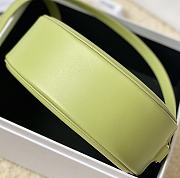 Fortok Celine Oval Cuir Triomphe Bag in Green 20x15x6cm - 6