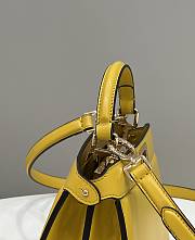 Fortok Fendi Peekaboo Iseeyou Petite Bag in Yellow 20x11x15cm - 5