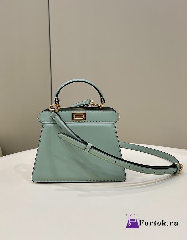 Fortok Fendi Peekaboo Iseeyou Petite Bag in Light Green 20x11x15cm - 1