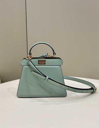 Fortok Fendi Peekaboo Iseeyou Petite Bag in Light Green 20x11x15cm